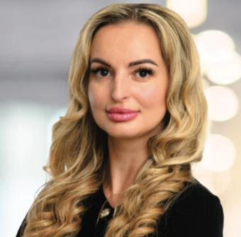 Петя Иванова